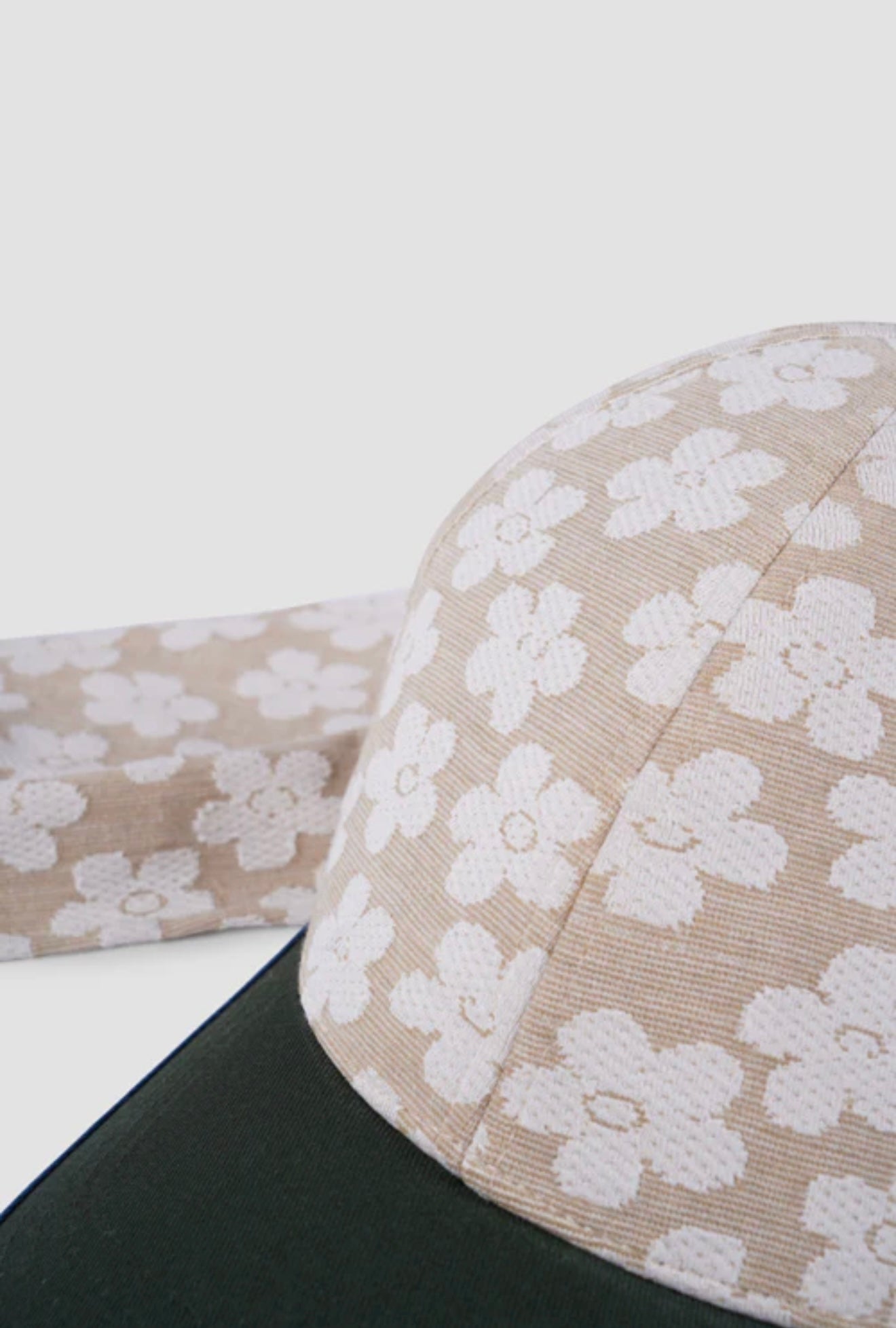 CAP FLOWER PATTERN