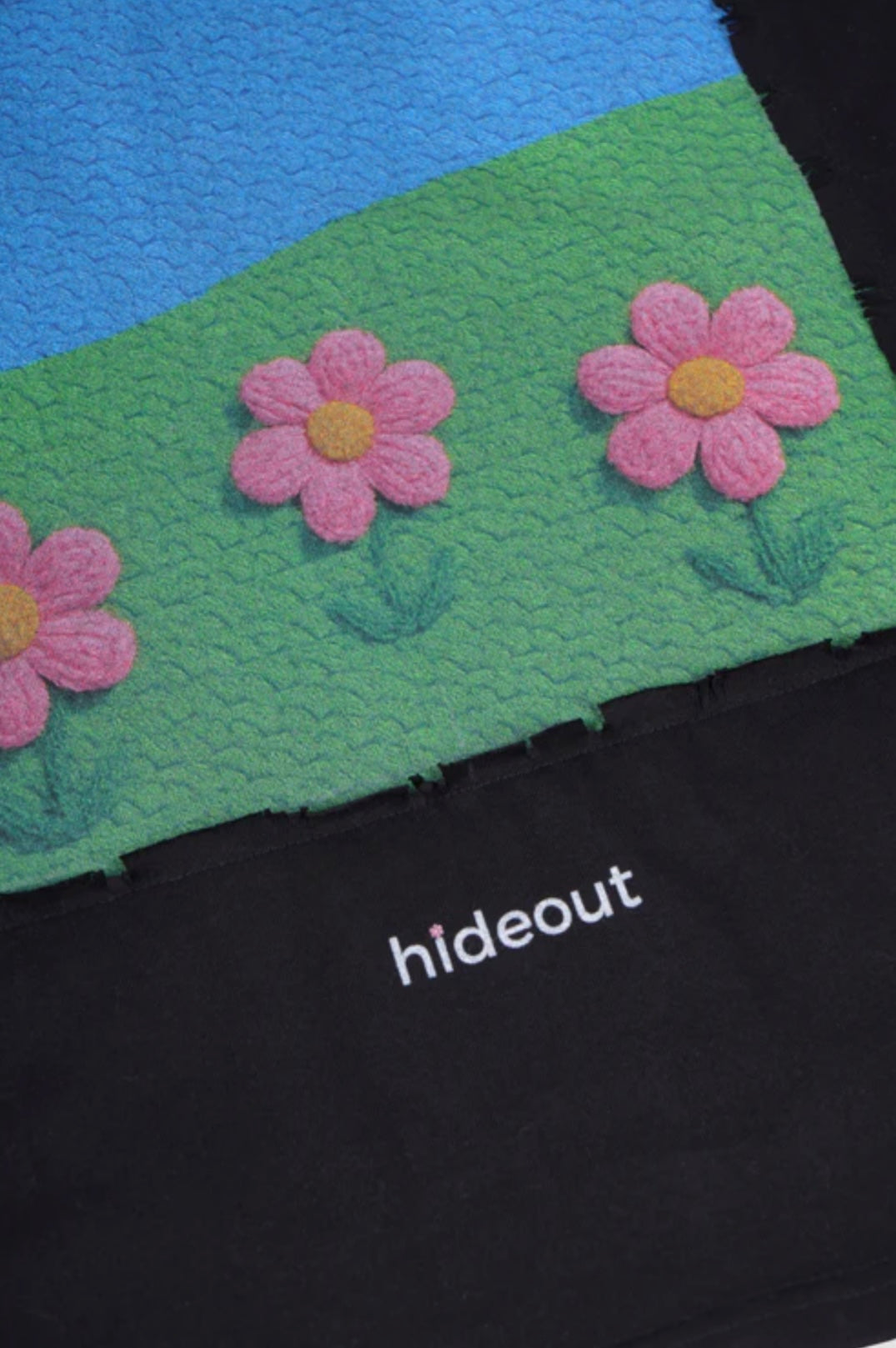 T-SHIRT GROWING FLOWERS WINDOW
